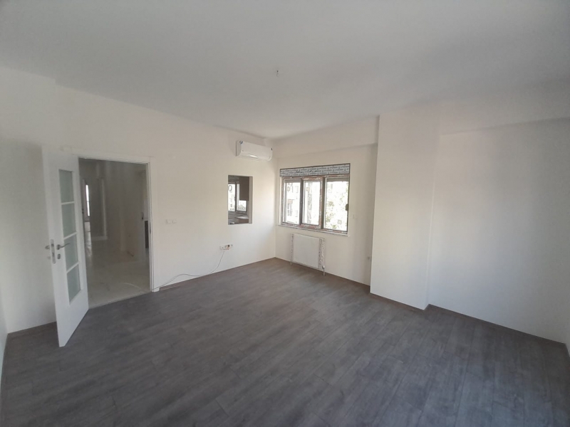 2,5+1 apartment to sale in Kadıkoy