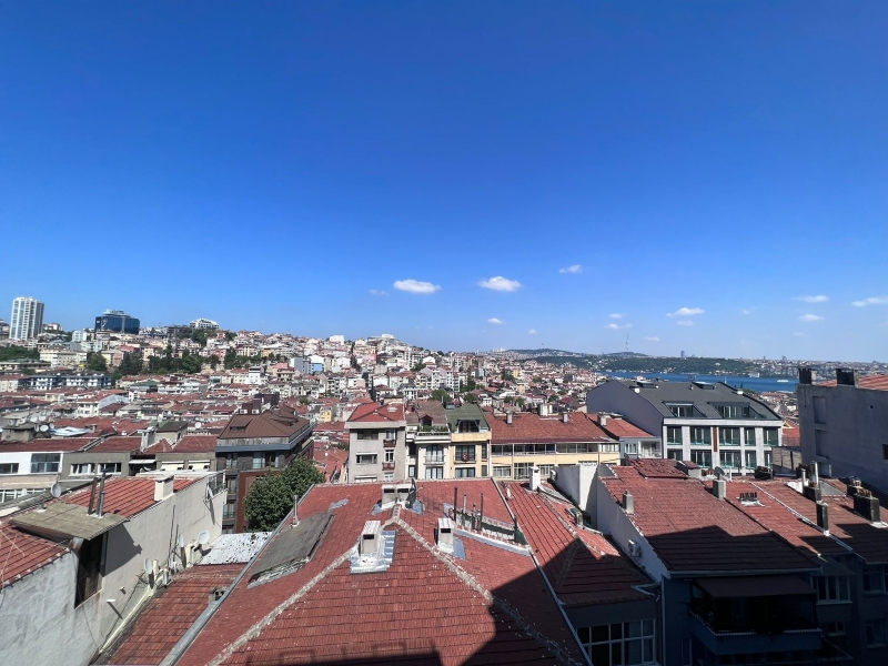 Ready to move in 3 Bedroom flat for sale with sea view